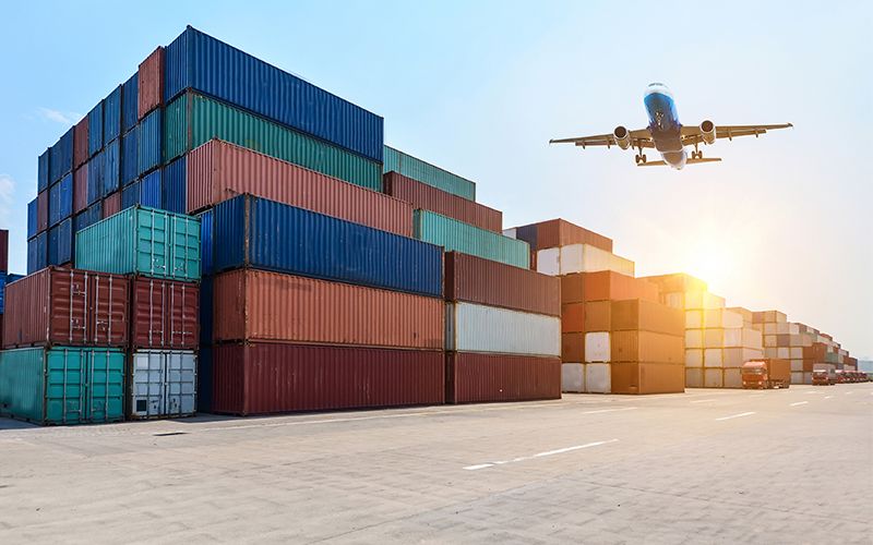 Services_0008_التجارة والاستيراد